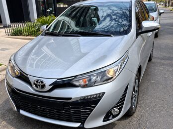 TOYOTA YARIS 1.5 XLS PACK CVT -  AÑO 2.021
