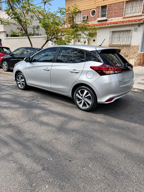TOYOTA YARIS 1.5 XLS PACK CVT -  AÑO 2.021
