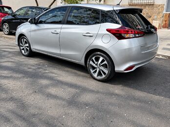 TOYOTA YARIS 1.5 XLS PACK CVT -  AÑO 2.021