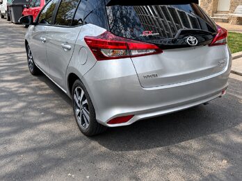 TOYOTA YARIS 1.5 XLS PACK CVT -  AÑO 2.021