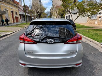 TOYOTA YARIS 1.5 XLS PACK CVT -  AÑO 2.021