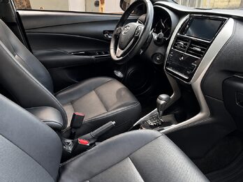 TOYOTA YARIS 1.5 XLS PACK CVT -  AÑO 2.021