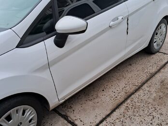 Vendo Ford Fiesta 2016