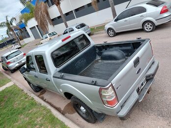 Ranger muy buena 3.0 power stroke cubiertas nuevas anda 10 puntos
