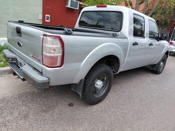 Ranger muy buena 3.0 power stroke cubiertas nuevas anda 10 puntos