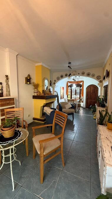 ZONA BLAS PARERA Y CRESPO - CASA 3 DORM APTA CRÉDITO HIPOTECARIO | USD 95.000