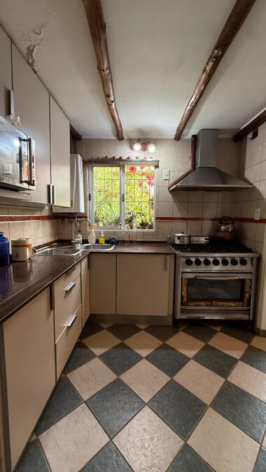 ZONA BLAS PARERA Y CRESPO - CASA 3 DORM APTA CRÉDITO HIPOTECARIO | USD 95.000