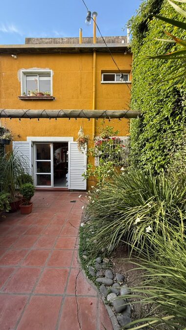 ZONA BLAS PARERA Y CRESPO - CASA 3 DORM APTA CRÉDITO HIPOTECARIO | USD 95.000