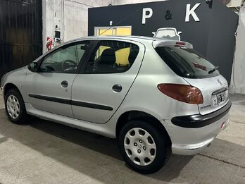 MUY LINDO 206!!! POSIBILIDAD CUOTA