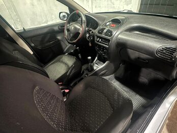 MUY LINDO 206!!! POSIBILIDAD CUOTA