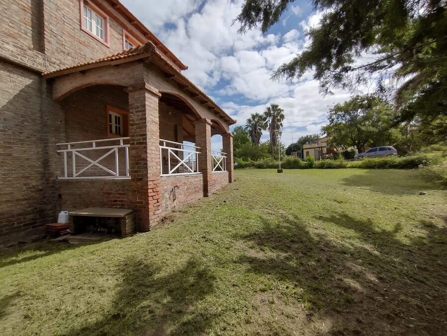 Particular vende casa quinta en Las Colinas