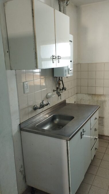 Se alquila departamento