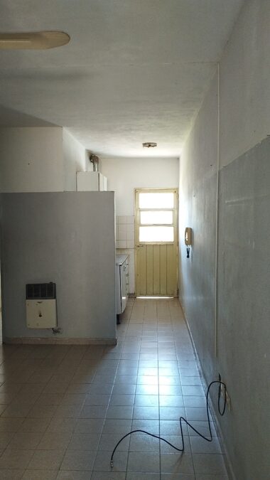 Se alquila departamento
