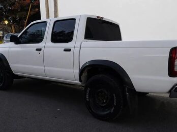 Vendo camioneta Nissan