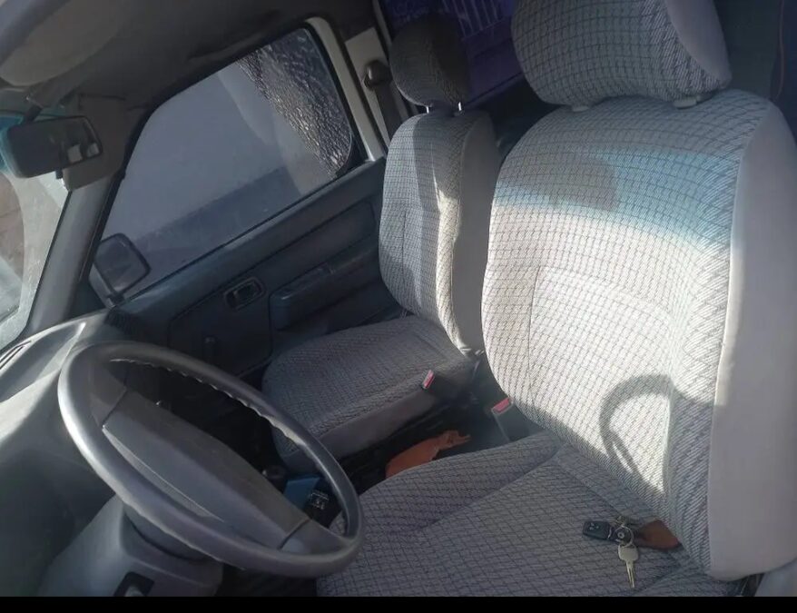 Vendo camioneta Nissan
