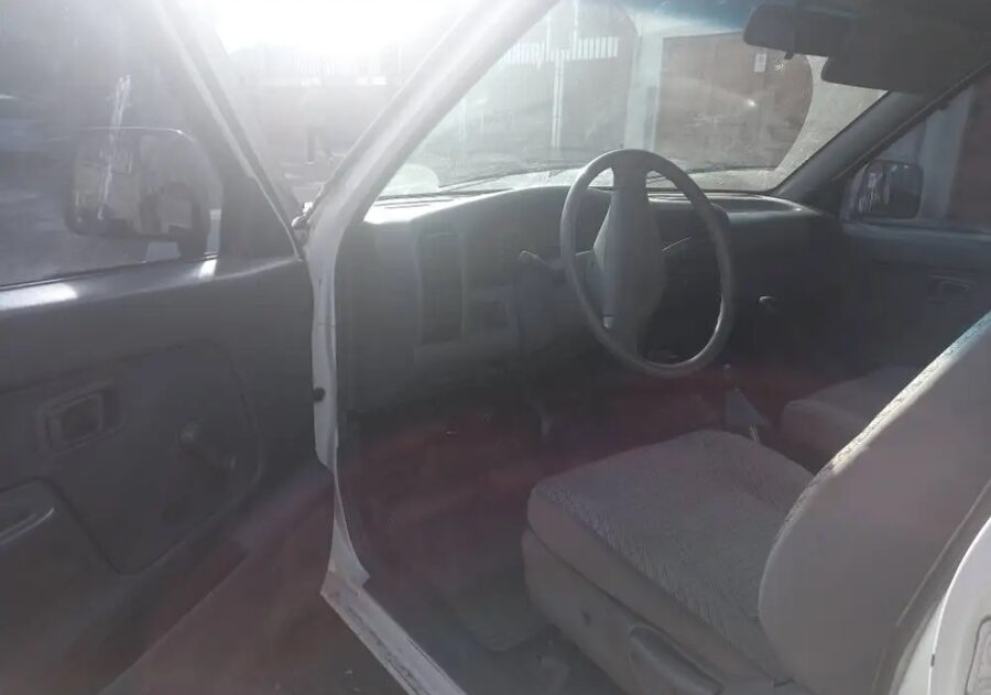 Vendo camioneta Nissan