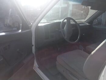 Vendo camioneta Nissan