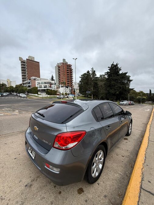CRUZE 1.8 LT 2016