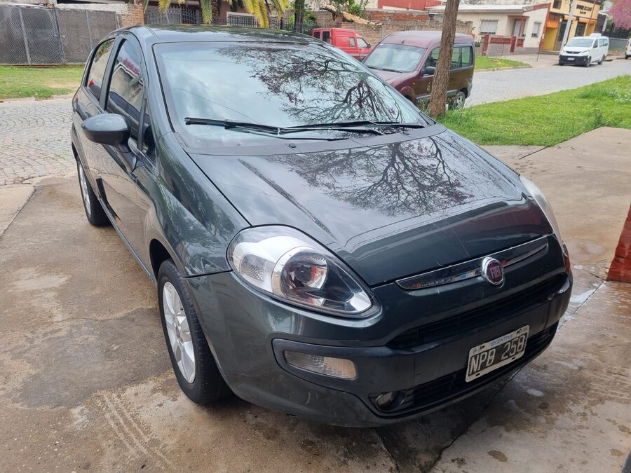 Punto attractive 1.4  2014 105.000km. Vendo o permuto mayor-menor