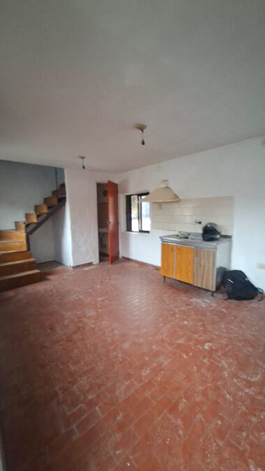 ALQUILO DEPARTAMENTO EN ZONA 5 ESQUINA