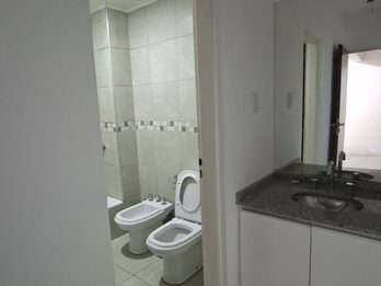 ALQUILO MODERNO DEPARTAMENTO CÉNTRICO Y A CUADRAS DE PARQUE URQUIZA