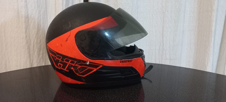 Casco Vertigo Integral V32 Negro Rojo Talle L.