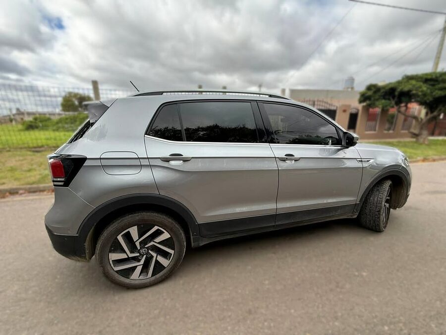 VOLKSWAGEN T-CROSS 1.0 200TSI HIGHLINE AT L/24 - AÑO 2.025