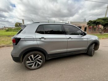 VOLKSWAGEN T-CROSS 1.0 200TSI HIGHLINE AT L/24 - AÑO 2.025