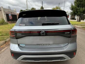 VOLKSWAGEN T-CROSS 1.0 200TSI HIGHLINE AT L/24 - AÑO 2.025