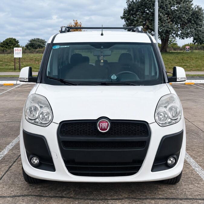 FIAT DOBLO 1.4 ACTIVE 16v FAMILY 7AS - AÑO 2.014