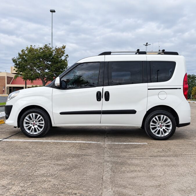 FIAT DOBLO 1.4 ACTIVE 16v FAMILY 7AS - AÑO 2.014