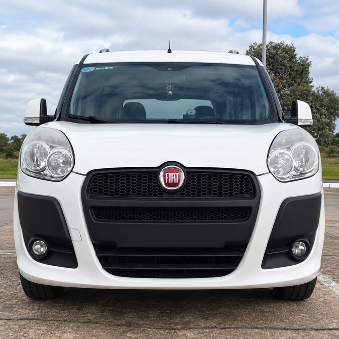 FIAT DOBLO 1.4 ACTIVE 16v FAMILY 7AS - AÑO 2.014