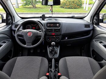 FIAT DOBLO 1.4 ACTIVE 16v FAMILY 7AS - AÑO 2.014