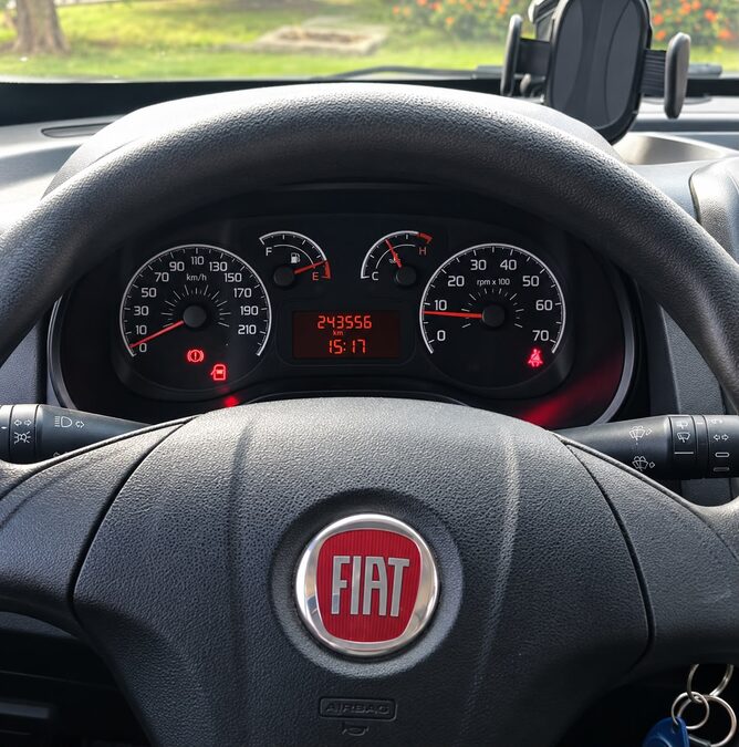 FIAT DOBLO 1.4 ACTIVE 16v FAMILY 7AS - AÑO 2.014