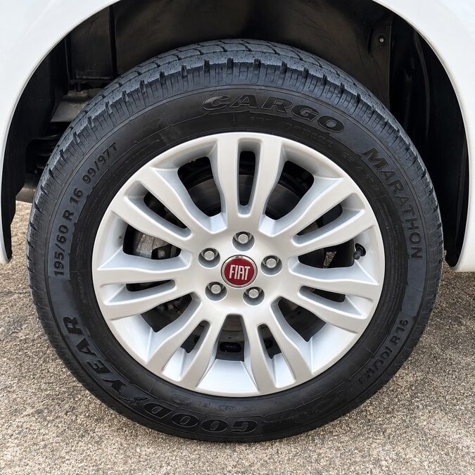 FIAT DOBLO 1.4 ACTIVE 16v FAMILY 7AS - AÑO 2.014