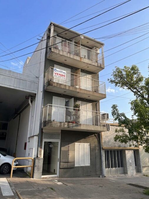 VENTA - Monoambiente en calle Perón y Echagüe
