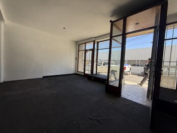 ALQUILER LOCAL COMERCIAL 114 M2 - Pellegrini y España