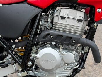 VENDO TORNADO 2024 CON 3 MIL KM