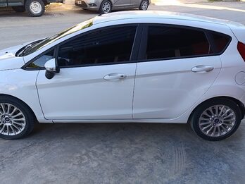 FIESTA SE IMPECABLE VENDO PERMUTO
