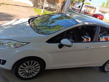 FIESTA SE IMPECABLE VENDO PERMUTO
