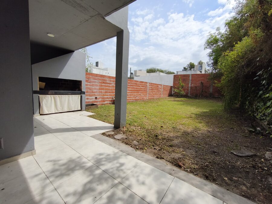 ALQUILO DÚPLEX EL GUAYACAN