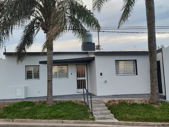DUEÑO ALQUILA CASA,  SIN INTERMEDIARIOS, SIN GASTOS DE ESCRIBANIA NI DEPOSITO INICIAL
