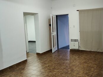 DUEÑO ALQUILA CASA,  SIN INTERMEDIARIOS, SIN GASTOS DE ESCRIBANIA NI DEPOSITO INICIAL