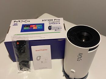 Proyector Smart MXQ HY300 Pro SPEED-X - Soporta 8K / 8K Games / WiFi / Android