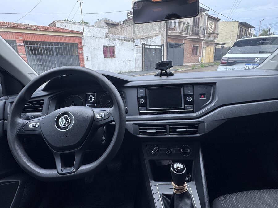 Polo impecable permuto y financio