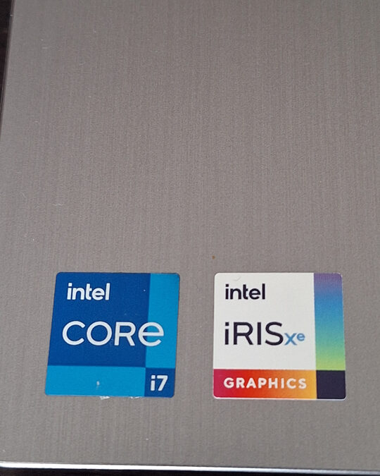 Impecable LENOVO con procesador i7 generación 11