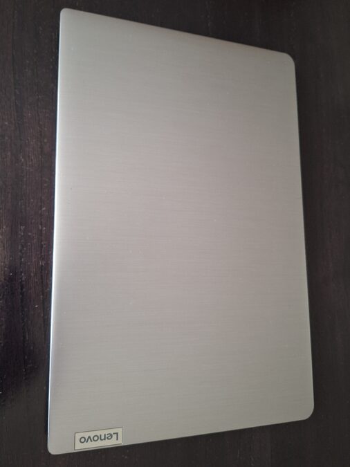 Impecable LENOVO con procesador i7 generación 11