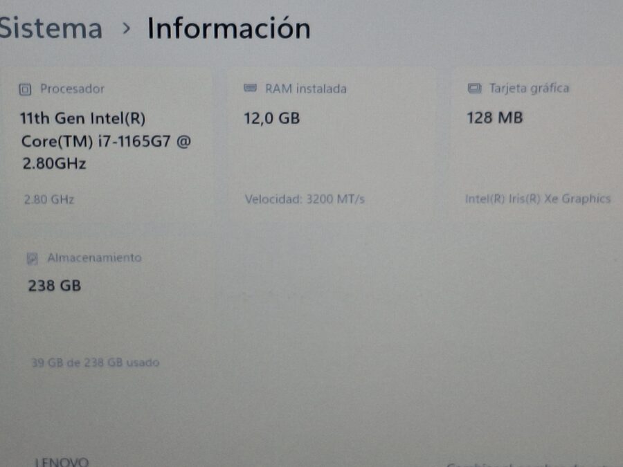 Impecable LENOVO con procesador i7 generación 11