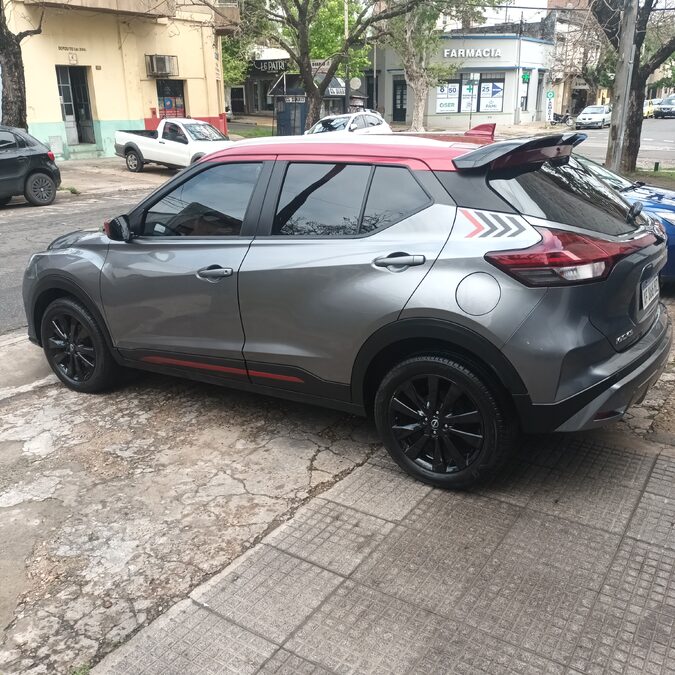 NISSAN KICKS 2023
