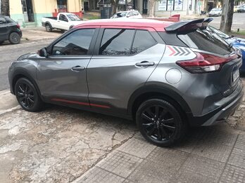 NISSAN KICKS 2023